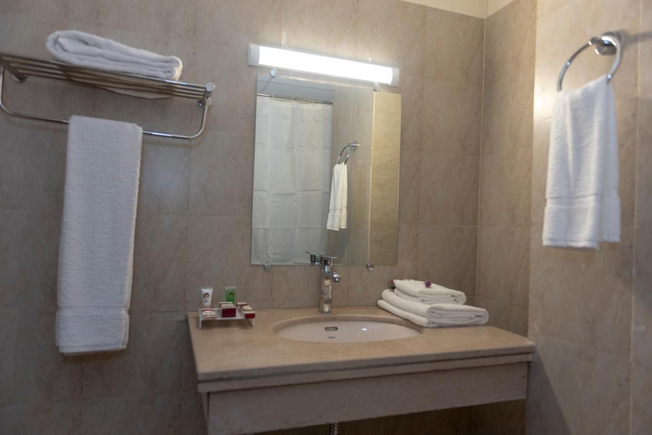 Hotel One נאראן מראה חיצוני תמונה